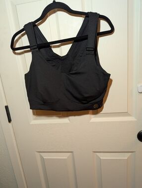 XL Kinflyte Rise Black Posture Supporting Sports Bra